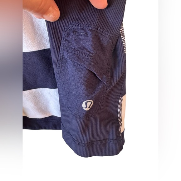 Lululemon Run: Switch Back Long Sleeve  Size 4 - Picture 4 of 13